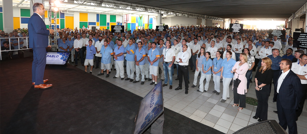 Presidente Pablo Di Si em palestra para empregados na fábrica